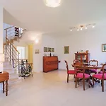 בית נופש Clara By Interhome
